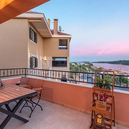 Hana Luxury Apartment With Sea View Sali Exterior foto